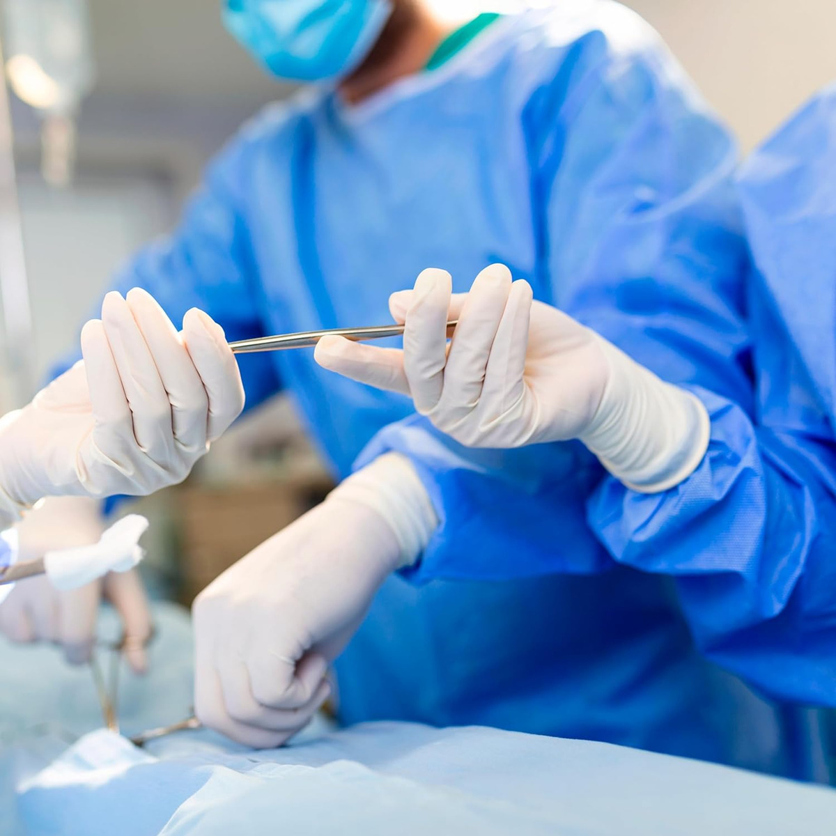 ชุดกาวน์ป้องกันแบบใช้แล้วทิ้งช - Medical Lab Gown บทวิจารณ์และราคา